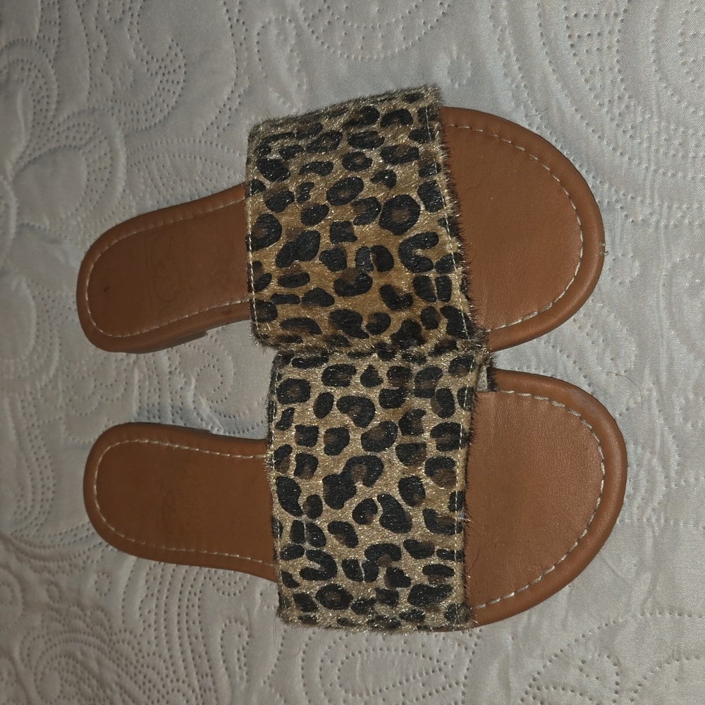 Size 8 Leopard Flats